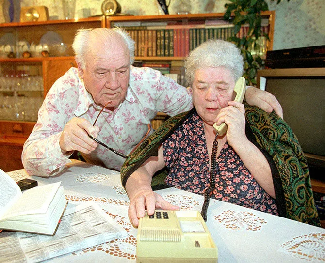 Накануне Дня пожилых людей кардиолог, гериатр и психолог проконсультируют по телефону